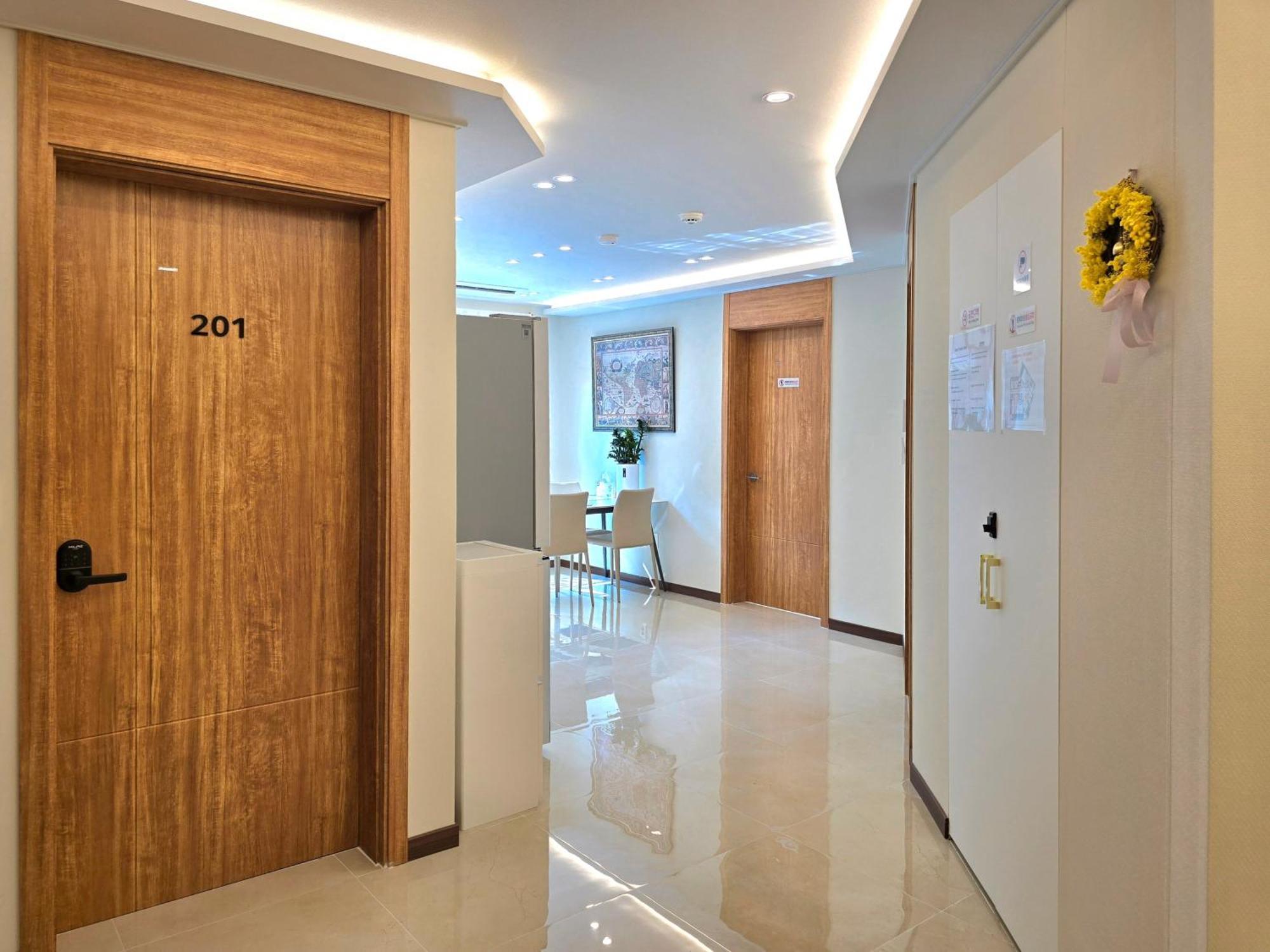 Incheon Airport Guesthouse L Exterior photo